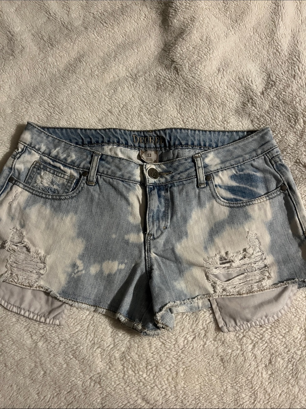 Decree Women's Light Blue Tie-Dye Distressed Denim Cutoff Shorts